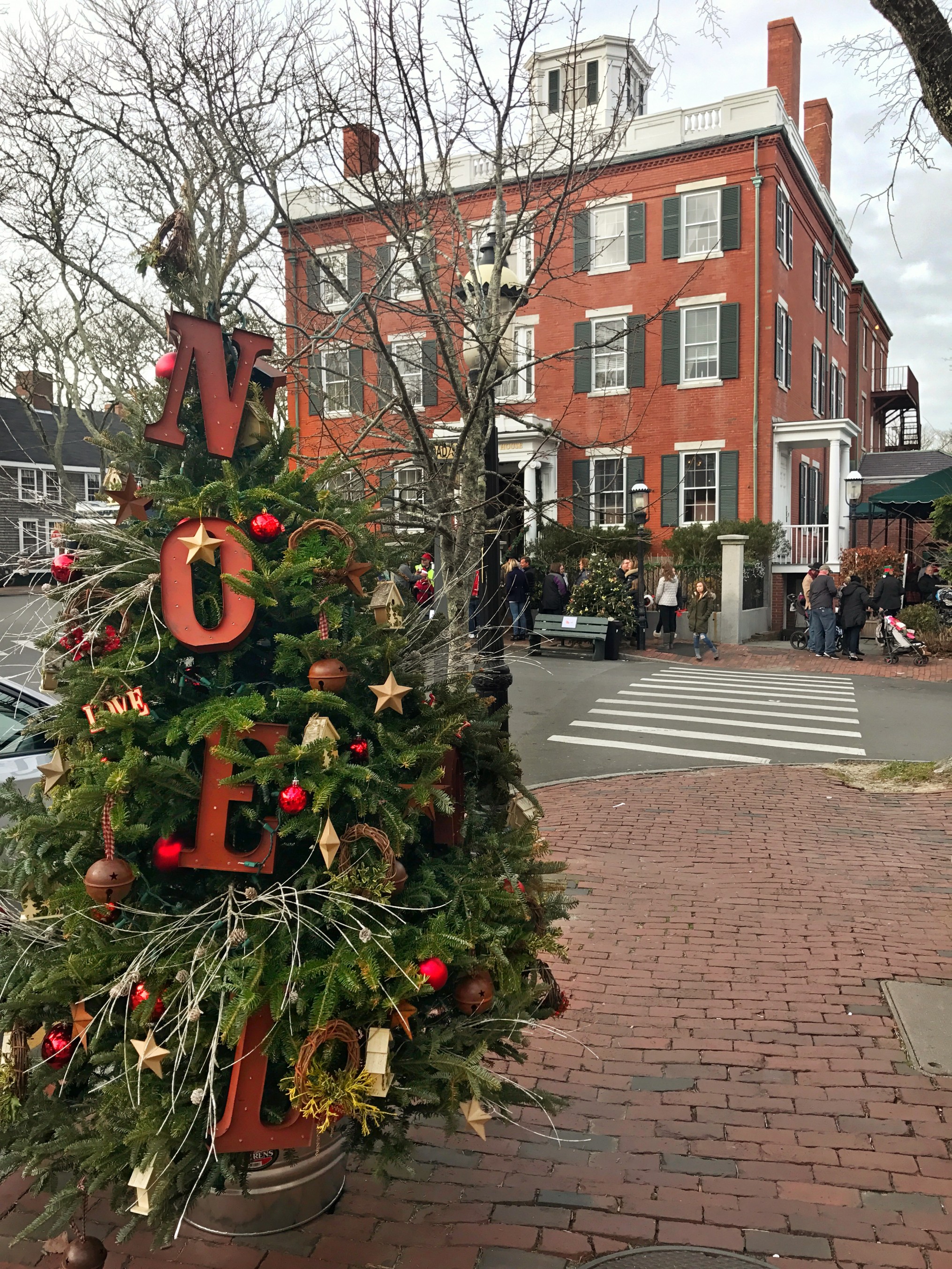 A Guide to Nantucket's Christmas Stroll The ALyst A Bostonbased